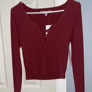 Long sleeve soft and cozy shirt
Maroon color
Brand- Grave F A M E